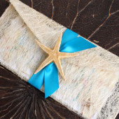 Chất liệu thật từ biển trang trí cho thiệp cưới