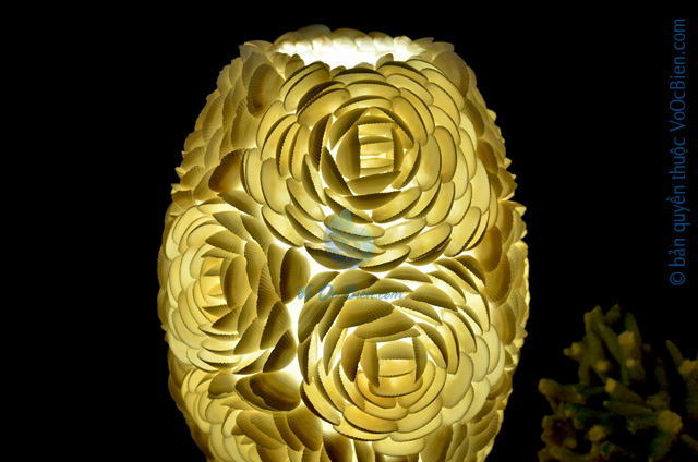 Đèn để bàn vỏ sò ốc kết hoa (bầu dục)